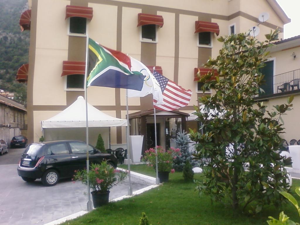 Capistrello Hotel De Meis מראה חיצוני תמונה