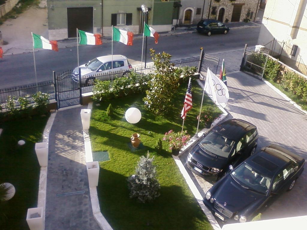 Capistrello Hotel De Meis מראה חיצוני תמונה