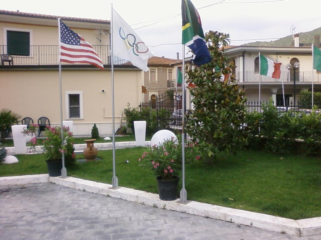 Capistrello Hotel De Meis מראה חיצוני תמונה