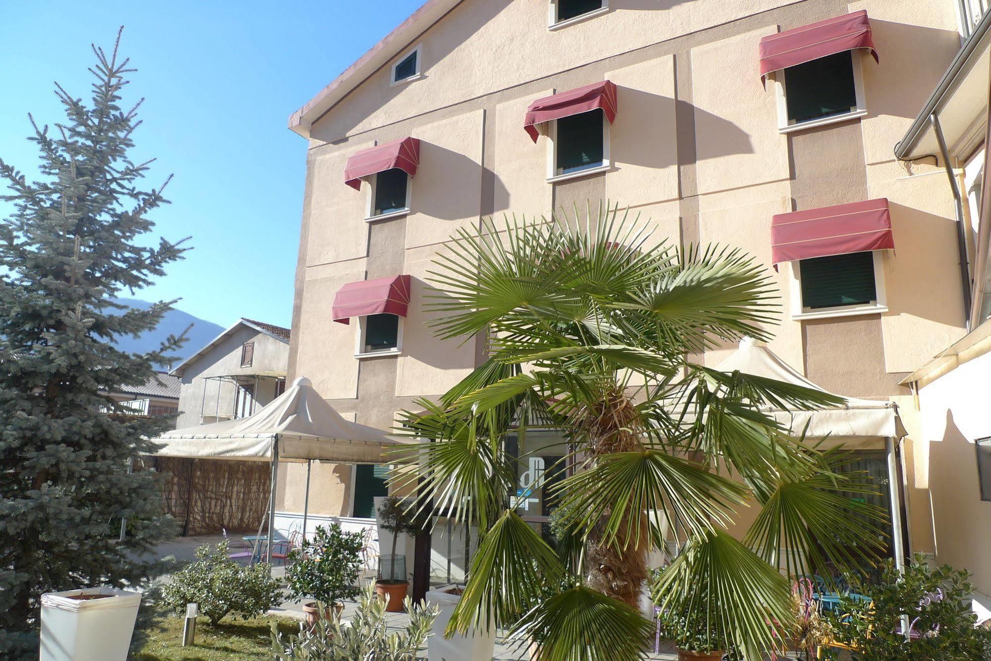 Capistrello Hotel De Meis מראה חיצוני תמונה