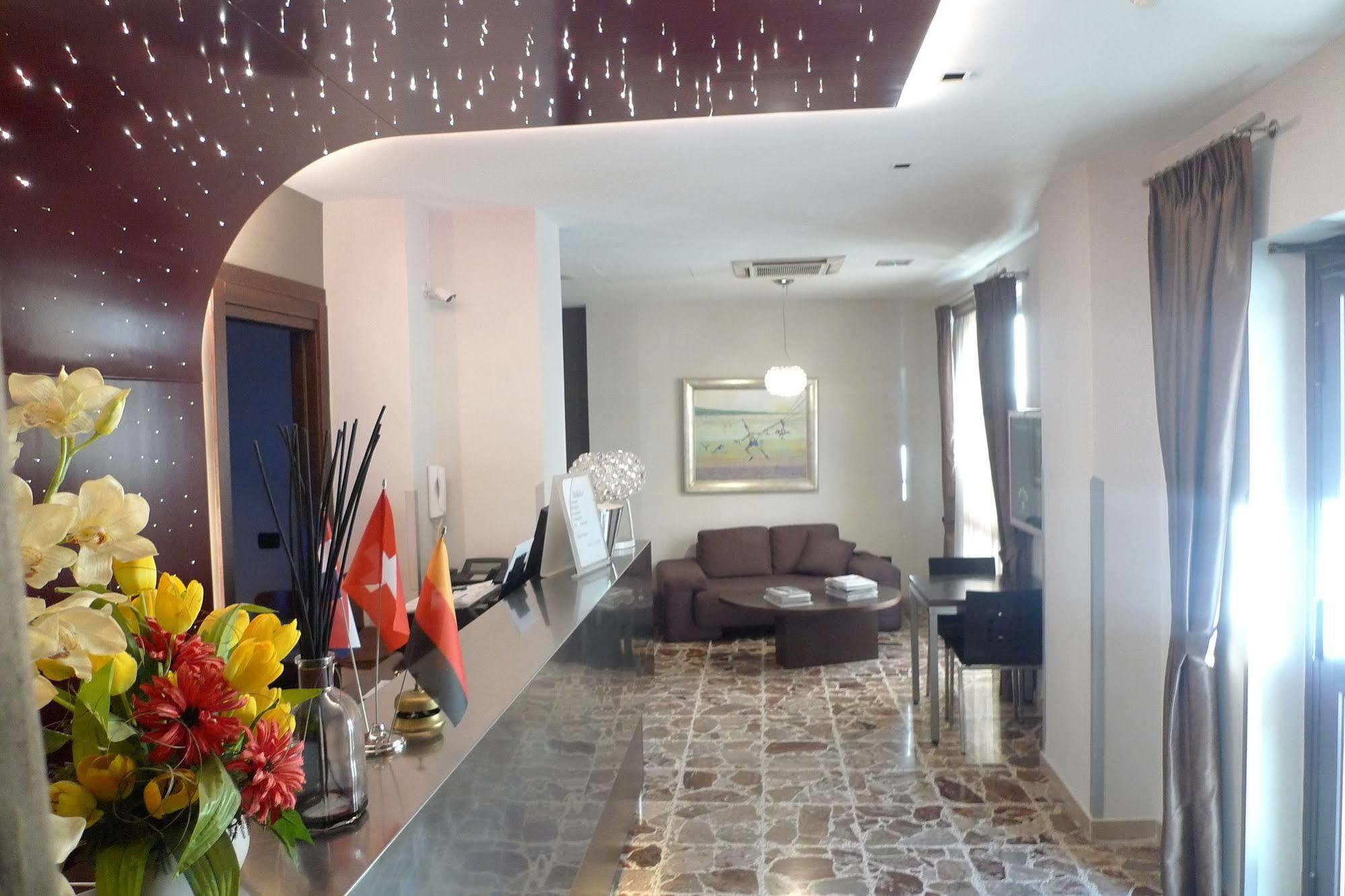 Capistrello Hotel De Meis מראה חיצוני תמונה