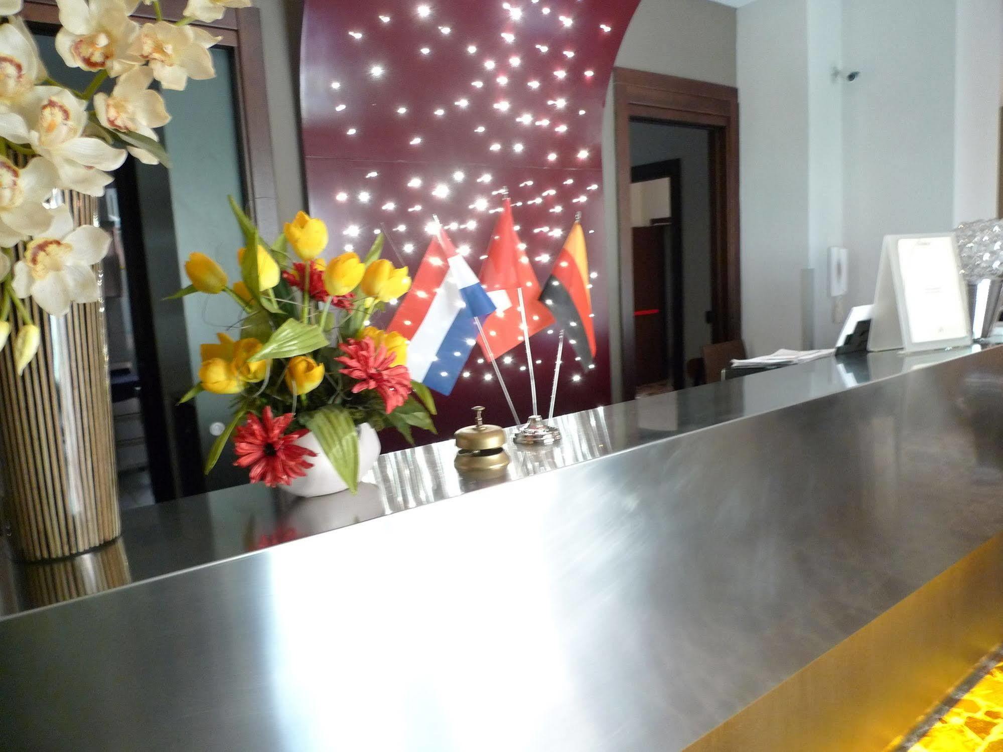 Capistrello Hotel De Meis מראה חיצוני תמונה