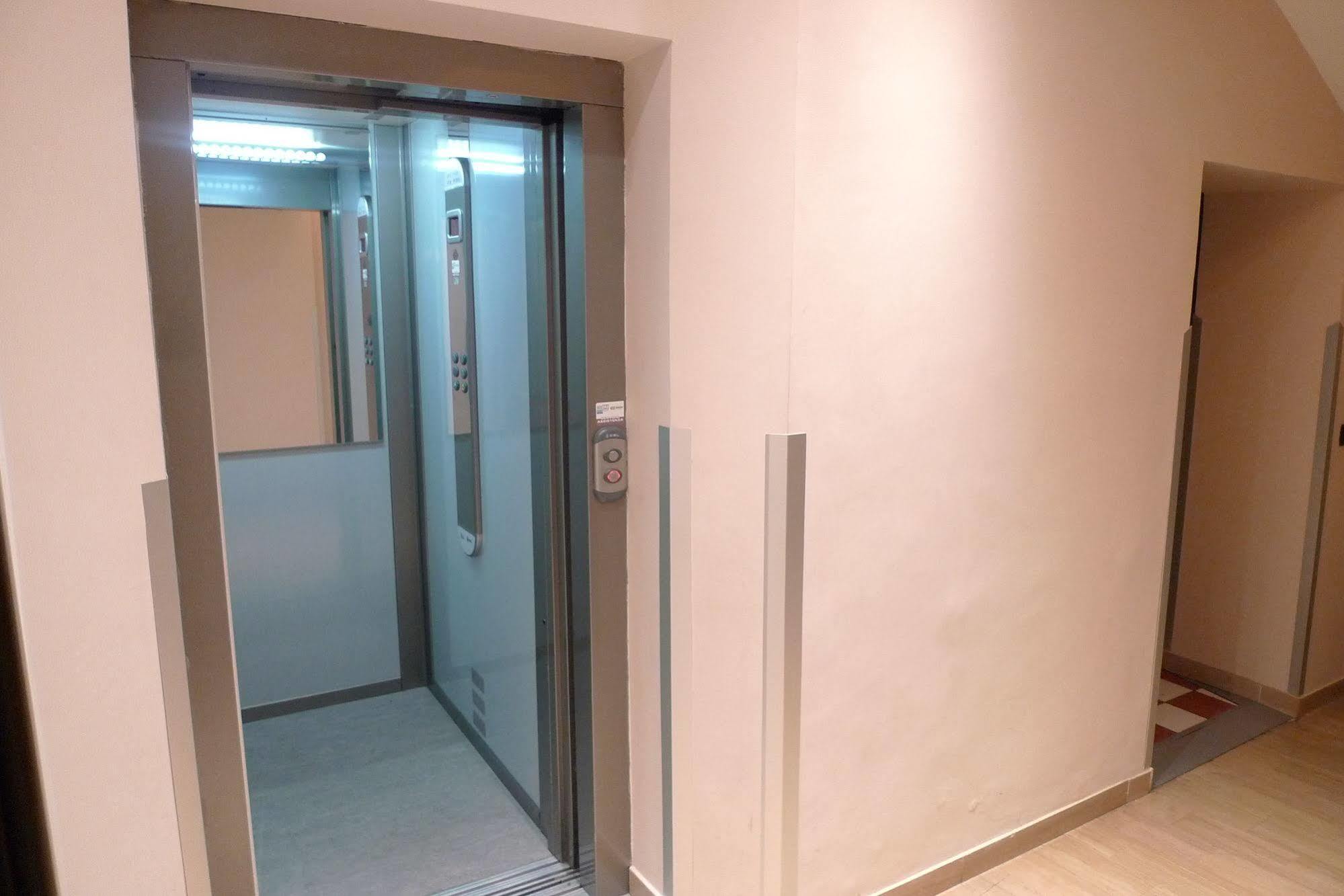Capistrello Hotel De Meis מראה חיצוני תמונה