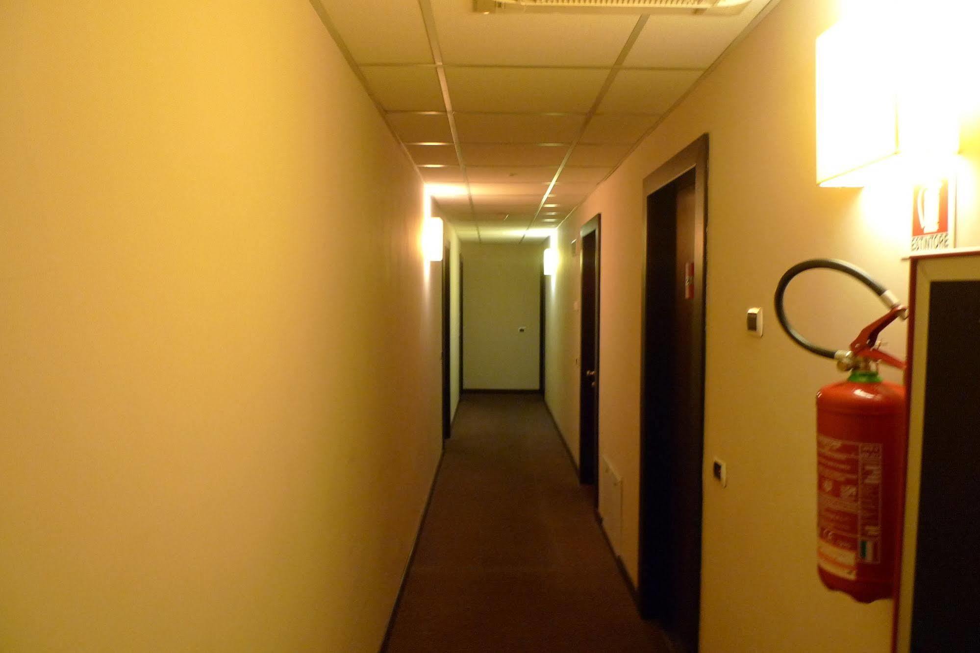 Capistrello Hotel De Meis מראה חיצוני תמונה